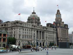 Bund di Shanghai, Banca di Shanghai e Hong Kong e Antica Dogana